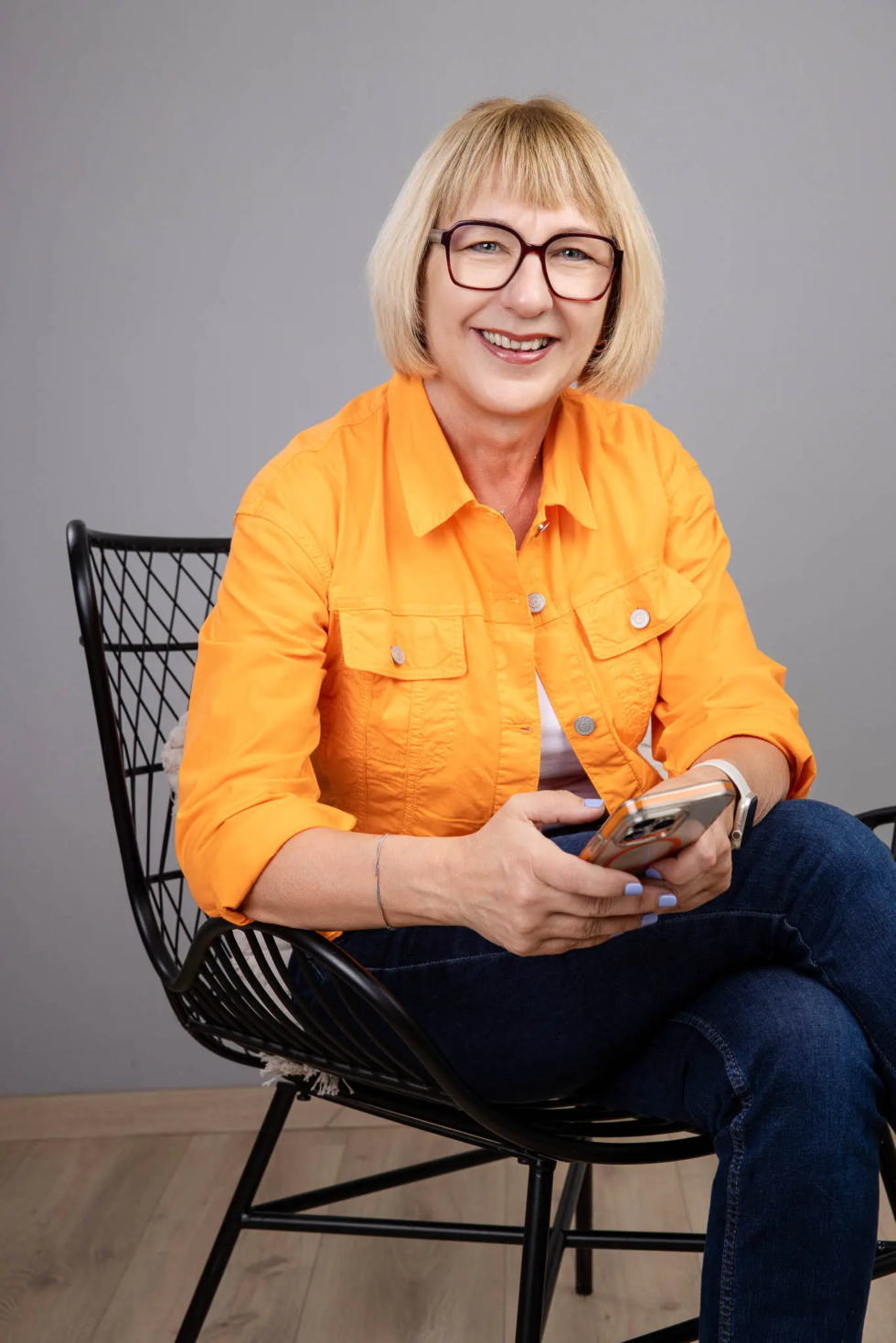 Porträt von Karina Schuh – Expertin für Branding-Fotografie und Sichtbarkeit durch strategische Bildtexte