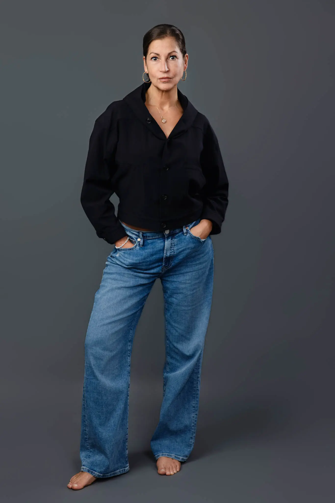 Vergleich Personal Branding Portrait und klassisches Business Portrait – unterschiedliche Outfit-Strategien für Frauen