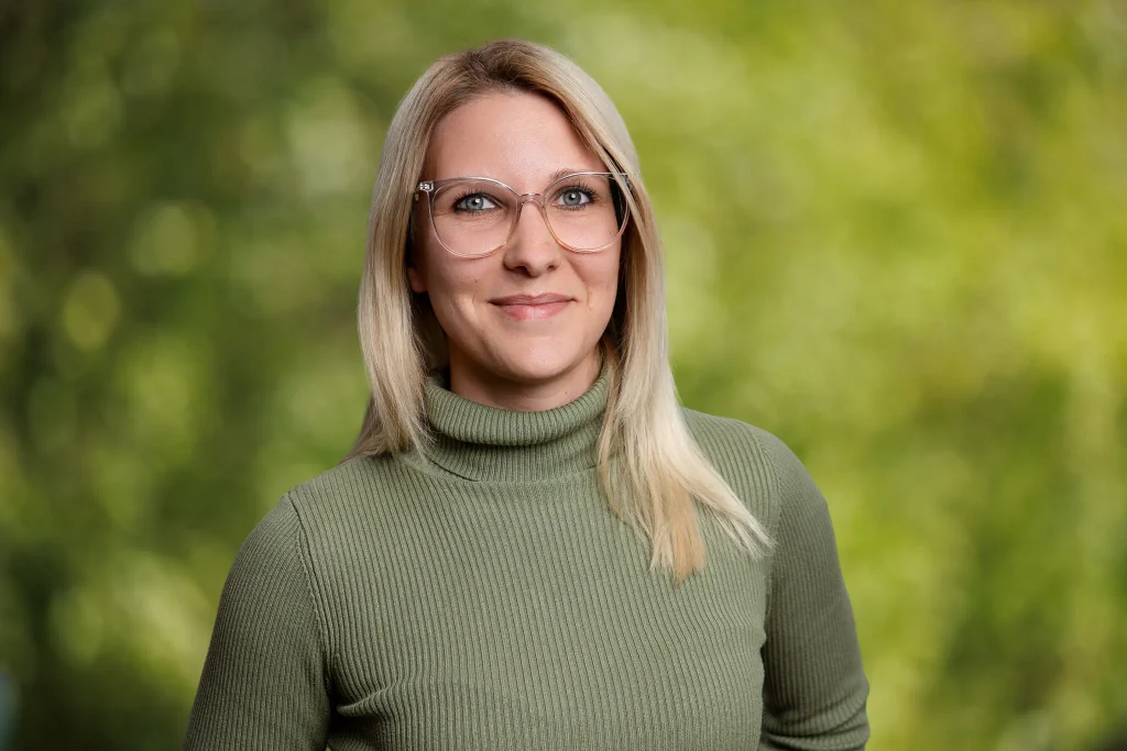 Business Portraits einer Erzieherin für das St. Vinzenzhaus Einrichtung der Kinder- und Jugendhilfe